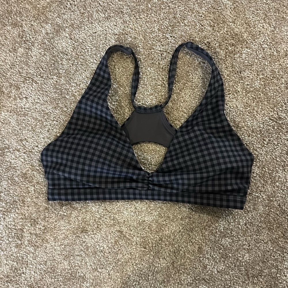 Like New Black & grey MuscleNation bra, matching shorts available too